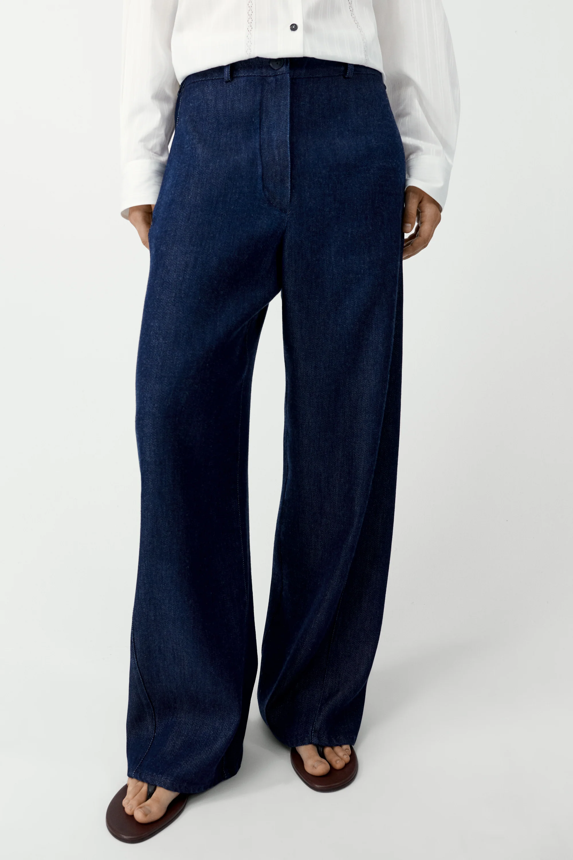 STRAIGHT JEANS - Image 2